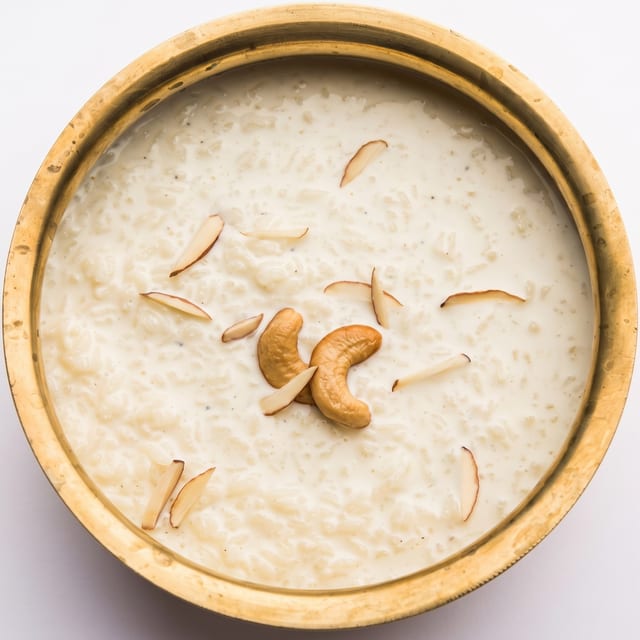 Lahori Kheer (Rice Pudding).